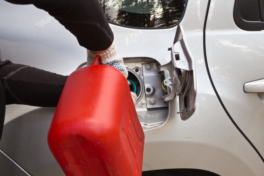 подвезти бензин услуга